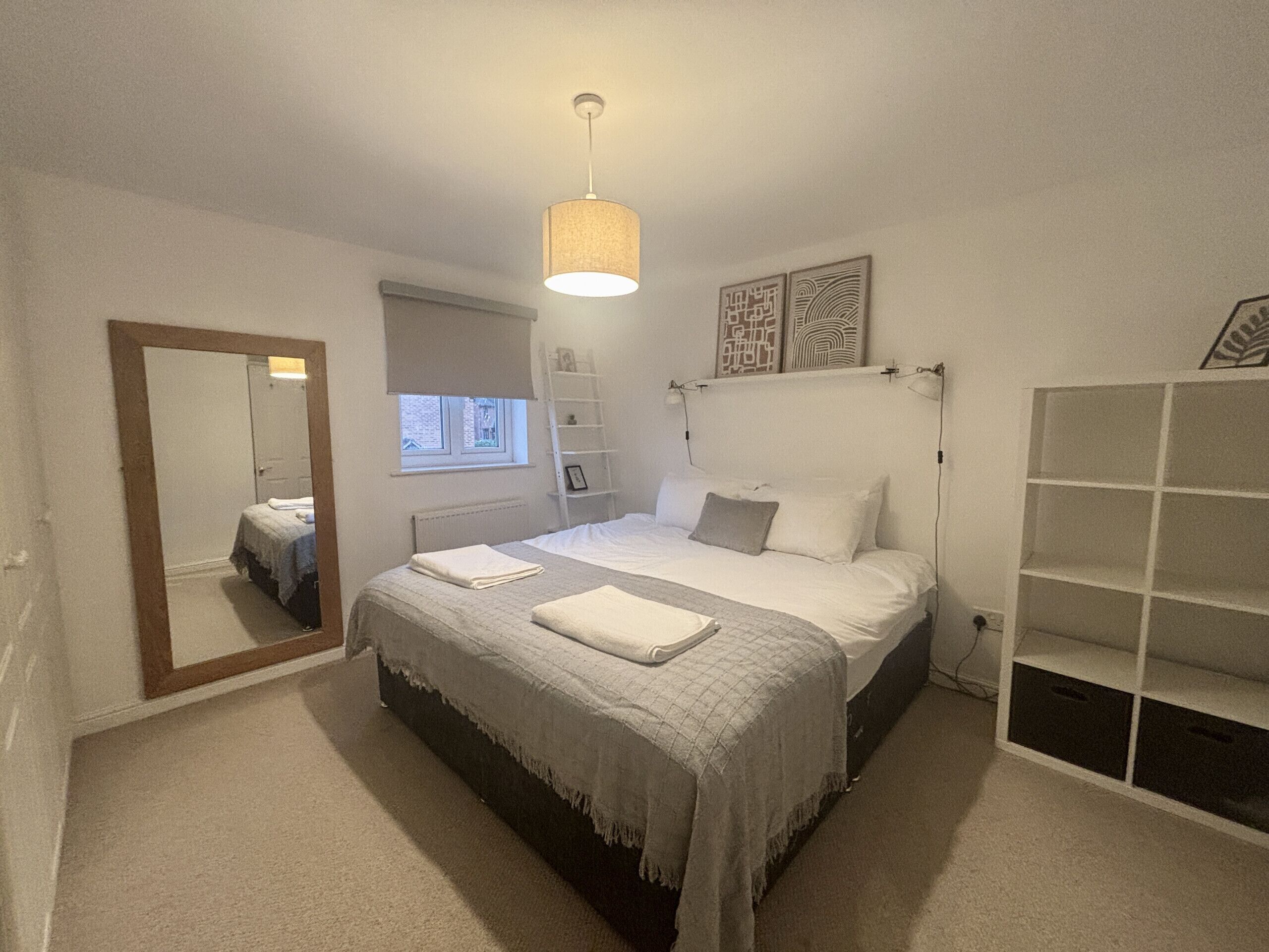 3 chambres, fer et planche à repasser