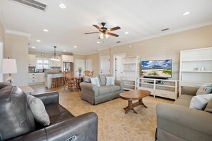 Smart TV - 3 Bedroom/2 Bath gulf-view home on Dauphin Island, just steps from the beach! (Dauphin Island)