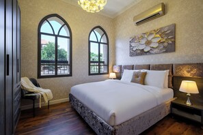 Deluxe Suite, Balcony