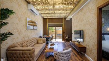 Apartamento executivo, vista para a cidade | Quartos à prova de som, Wi-Fi de cortesia, roupa de cama