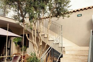 Property grounds - Borgo Moreno - Apartment with terrace (Roma)