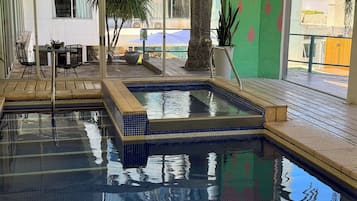 Piscina interna, piscina externa