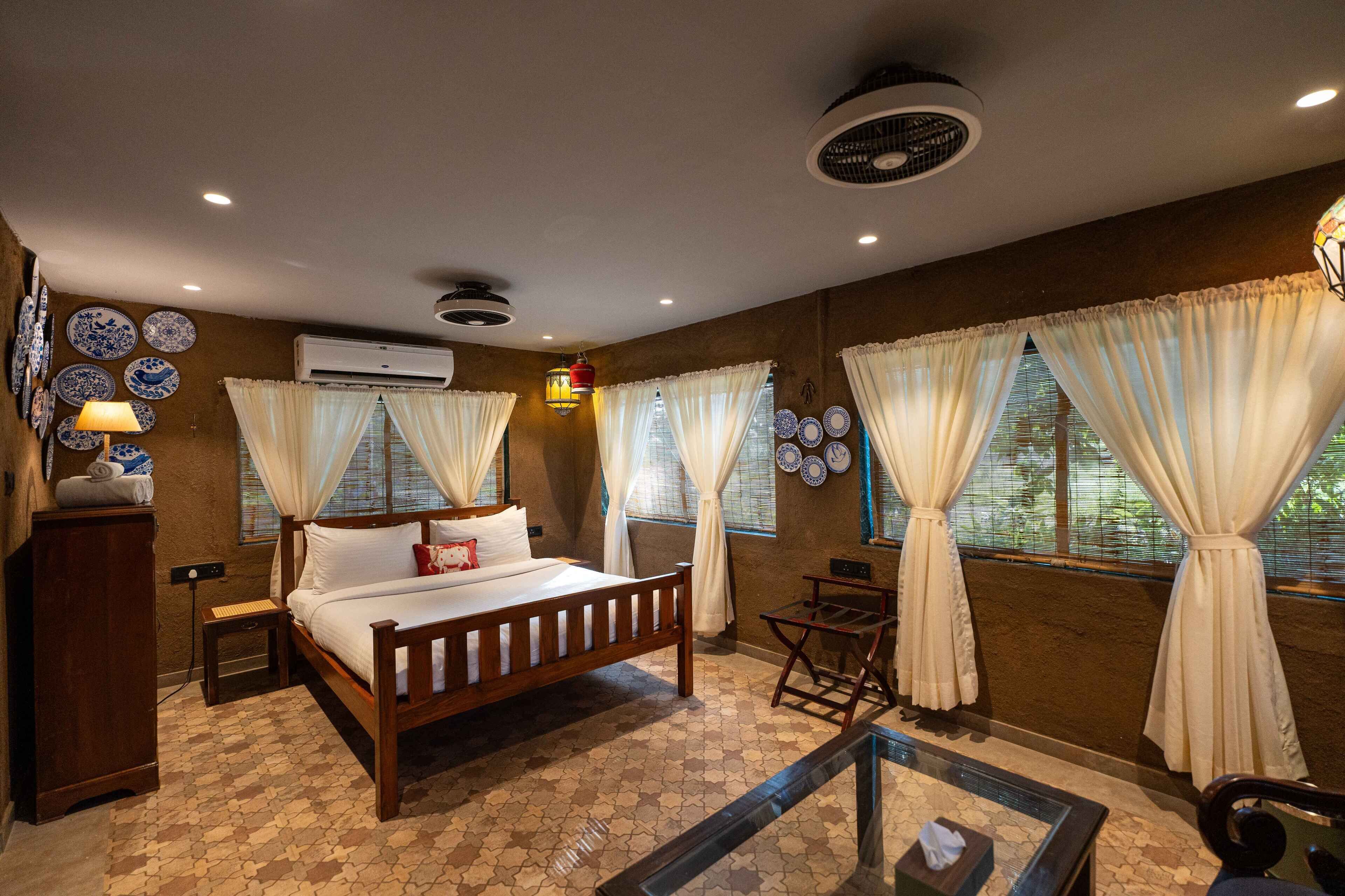 Bureau, draps fournis