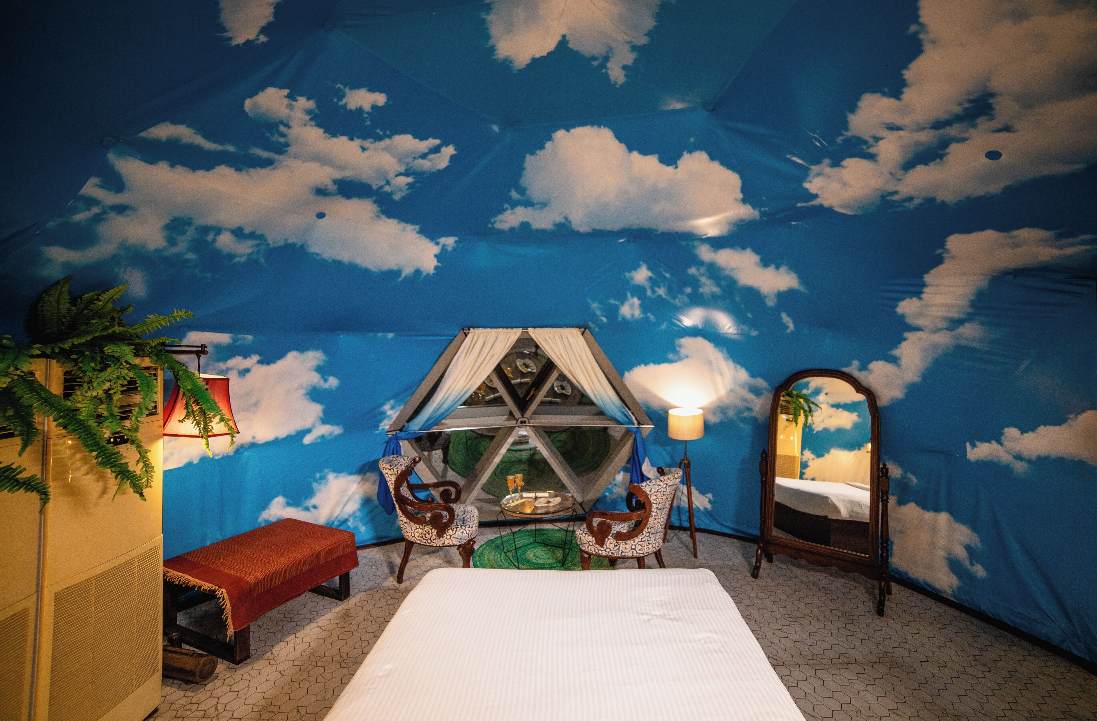 Bureau, draps fournis