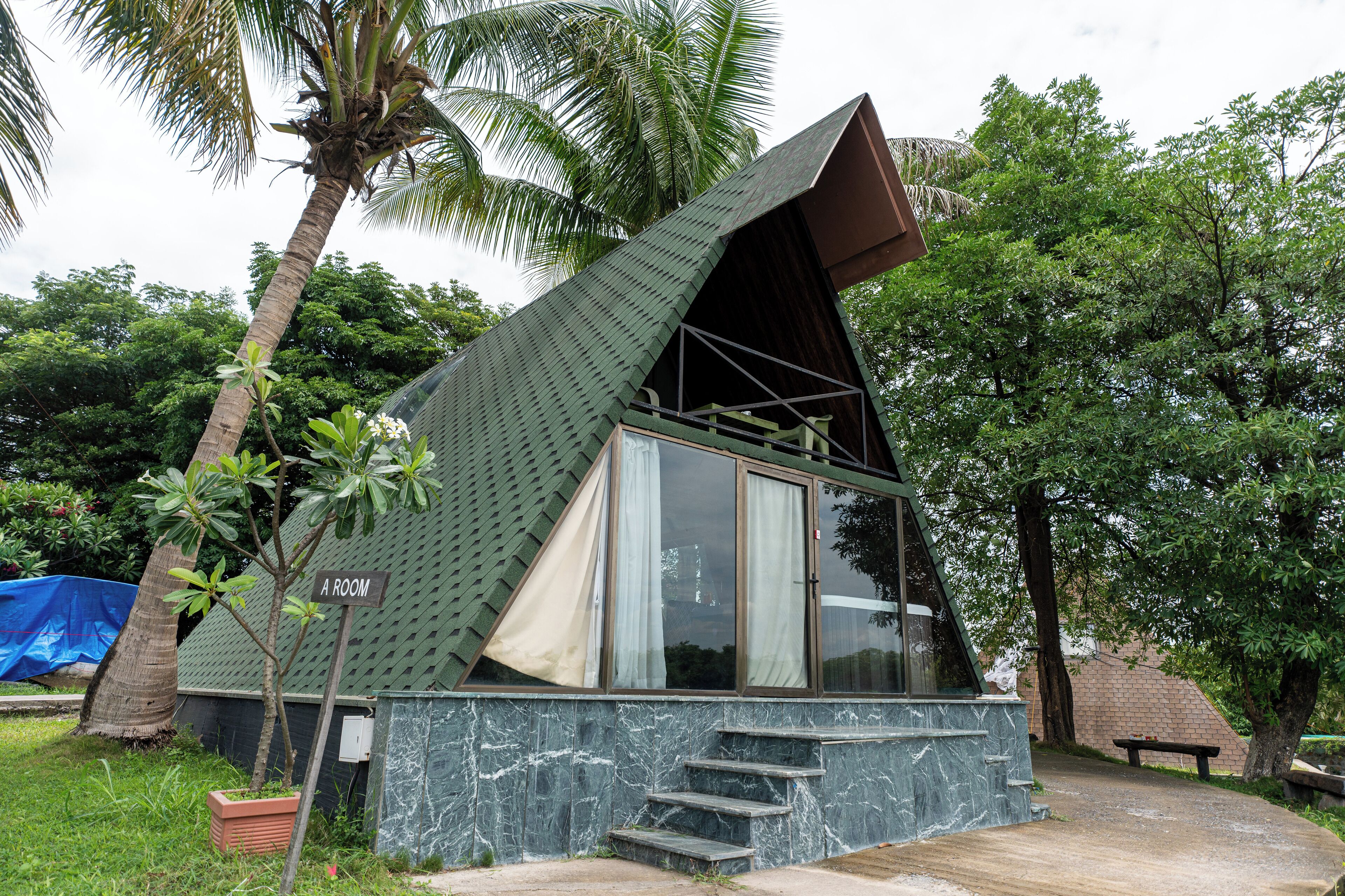 Bureau, draps fournis