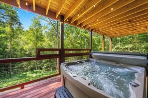 مغطس سبا خارجي