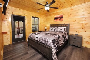 3 عدّة غرف نوم وواي فاي وملاءات أسرّة