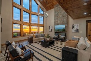 Smart TV, chimenea y futbolito 