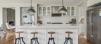 Bellaluca Hamptons: 5  BR, 6  BA House in Sorrento , Sleeps 12