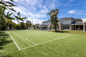 Sport court - Bellaluca Hamptons: 5  BR, 6  BA House in Sorrento , Sleeps 12 (Sorrento)