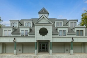 Exterior - Inviting Ski-In/Ski-Out Condo at Okemo +Hot Tub (Ludlow)