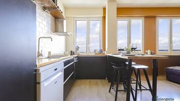 Réfrigérateur, micro-ondes, four, lave-vaisselle