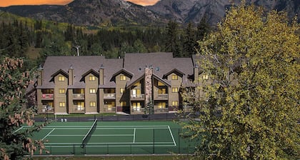 Alpine Aspen Escape (#345) | Deck, Views, 2 Miles to Ski, Shuttle/Pool/HotTub
