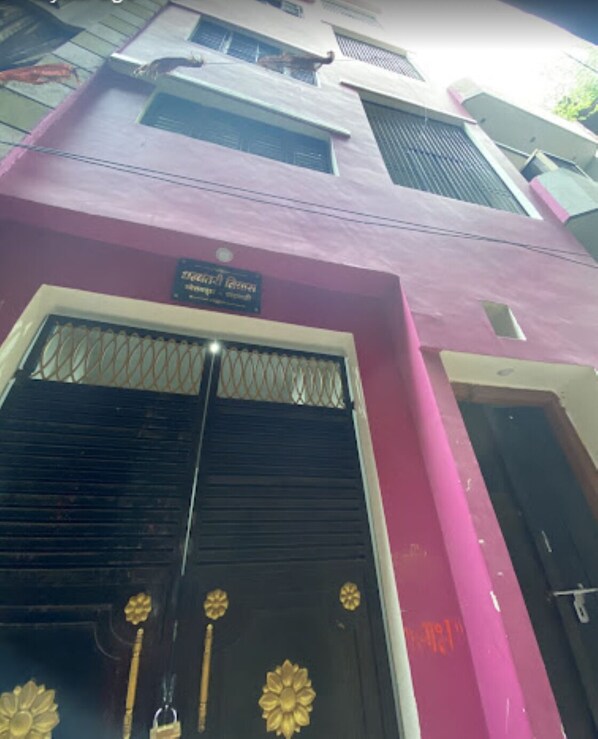 Exterior - Dhanwantri Niwas Guest House By GRB (Varanasi)
