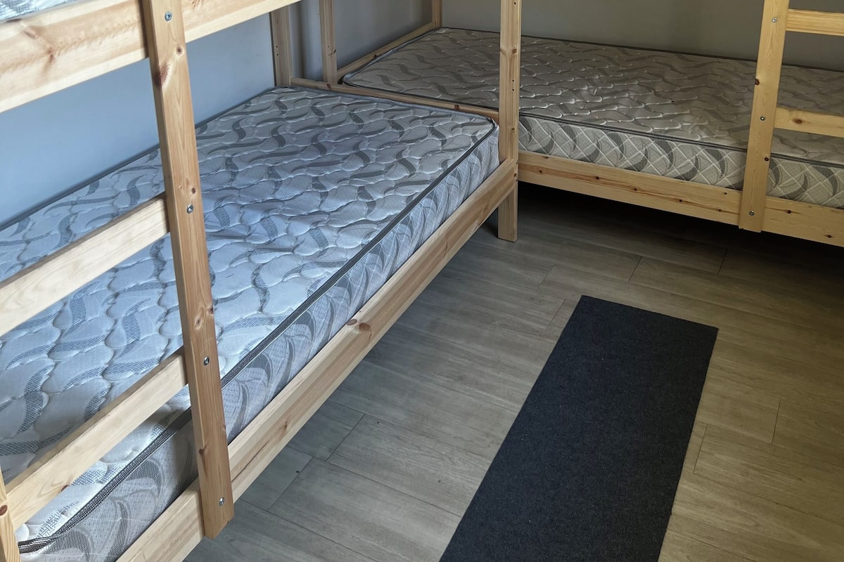 Free WiFi, bed sheets