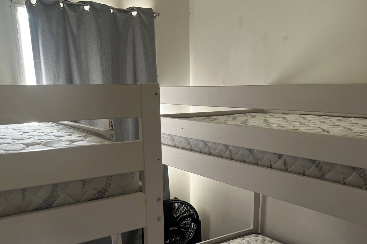 WiFi (free), bed sheets