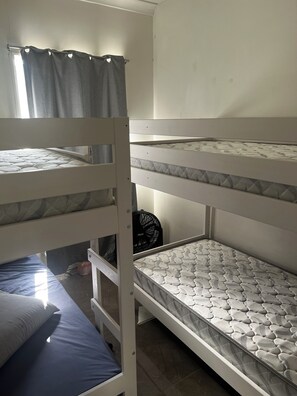Room - The Palm Hamilton Backpackers  (Hamilton)