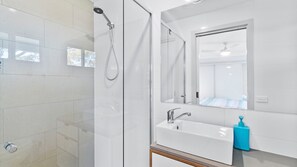 Shower, towels