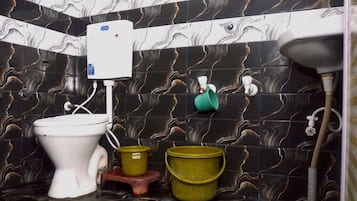 Doccia, set di cortesia gratuito, asciugamani, sapone