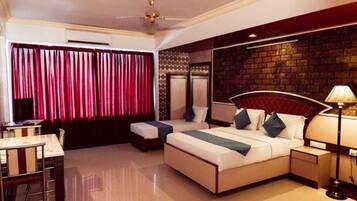 Deluxe Double Room, City View | In-room safe, desk, laptop workspace, soundproofing