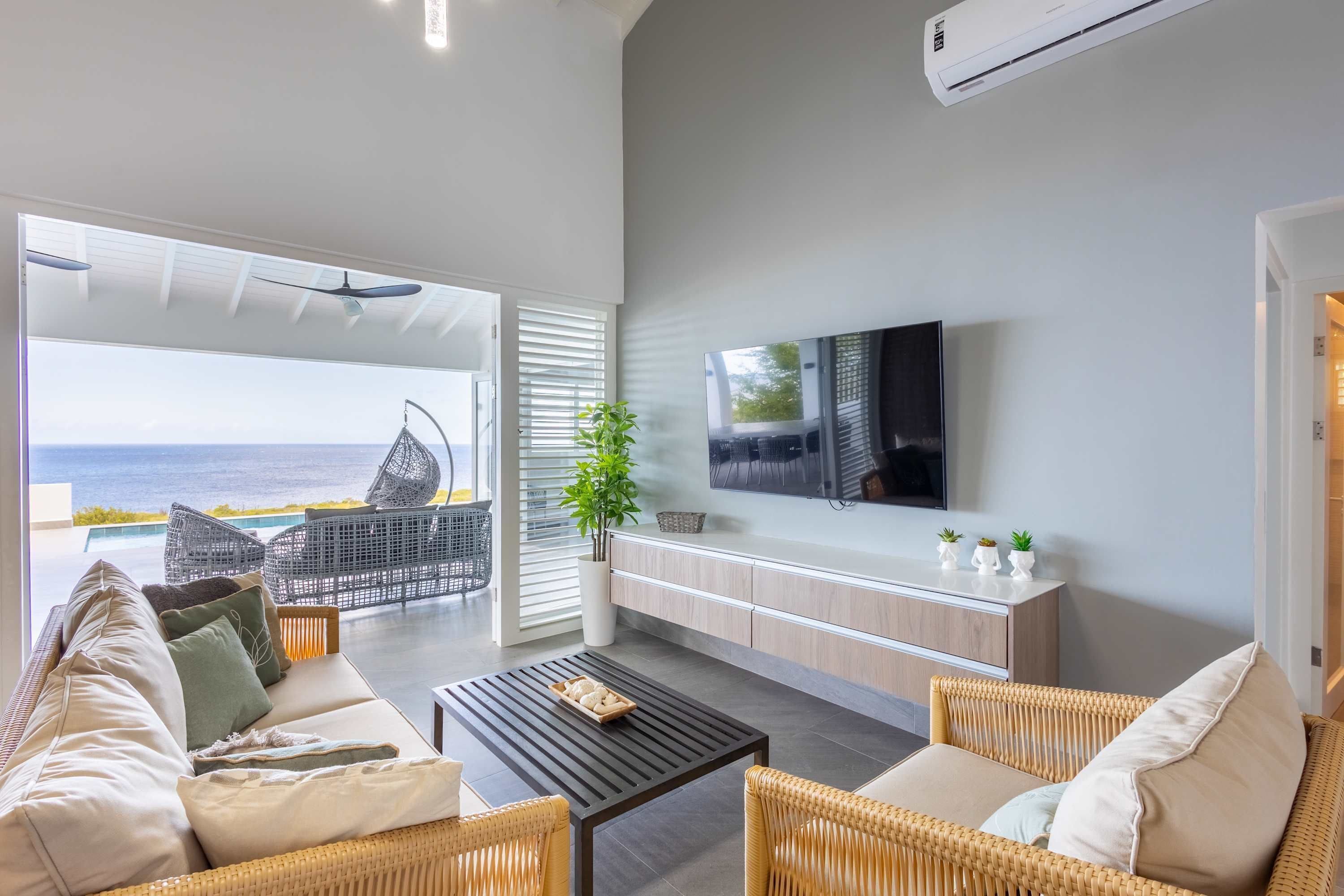 4 عدّة غرف نوم وخدمة الإنترنت