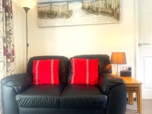 Cabin | Living area | TV