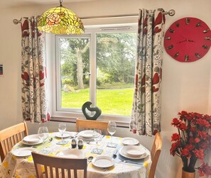 Dining - 2 Bedroom Lodge Between Penzance And St Ives (Penzance)