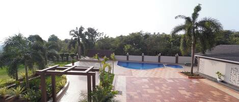 Utomhuspool