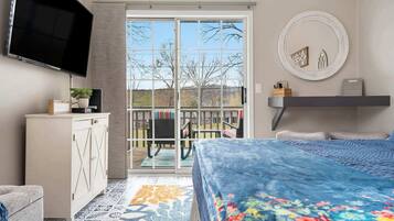 1 bedroom, iron/ironing board, travel crib, WiFi