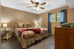 2 Schlafzimmer, Bügeleisen/Bügelbrett, WLAN, Bettwäsche