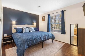 1 bedroom, iron/ironing board, travel cot, WiFi