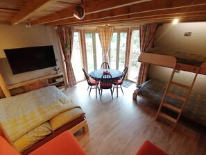 キャビン | レストラン