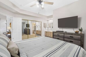 2 bedrooms, iron/ironing board, travel cot, WiFi - Leisure at the Legacy of Thousand Hills (Branson)