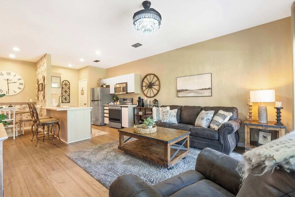 Televisión y oficina 