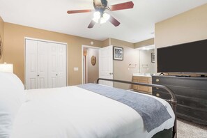 2 عدّة غرف نوم ومكواة/لوح كي وسرير سفر وواي فاي