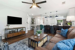 TV, fireplace