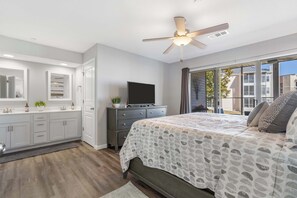 4 Schlafzimmer, Bügeleisen/Bügelbrett, Reisekinderbett, WLAN