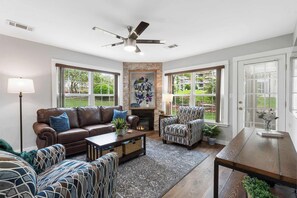 TV - Brookside Duo | Peaceful Views! (Branson)