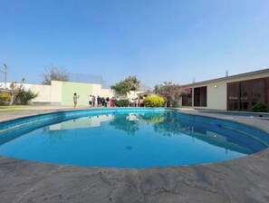 Outdoor pool - Large house Roca Blanca Huachipa (Lima)