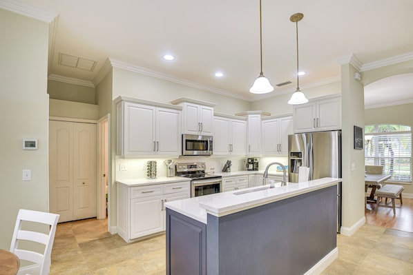 House (4 Bedrooms) | Interior