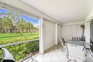Apartment (2 Bedrooms) | Interior - 3 Mi to Downtown Naples: Country Club Condo! (Naples)