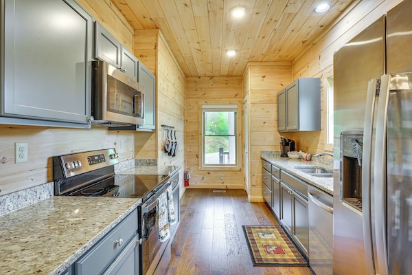 House (2 Bedrooms) | Interior