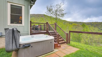 House (2 Bedrooms) | Front of property