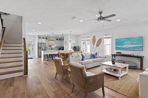 Smart TV - Steps to Beach Access | Private Pool | Near Rosemary & Alys Beach (Inlet Beach)