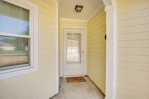 Exterior detail - Palm Coast Home w/ Hot Tub - 3 Mi to Beaches! (Palm Coast)