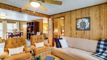 House (3 Bedrooms) | Front of property