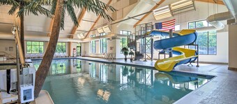 Northern Michigan Hideaway w/ Hot Tub & Fire Pit!