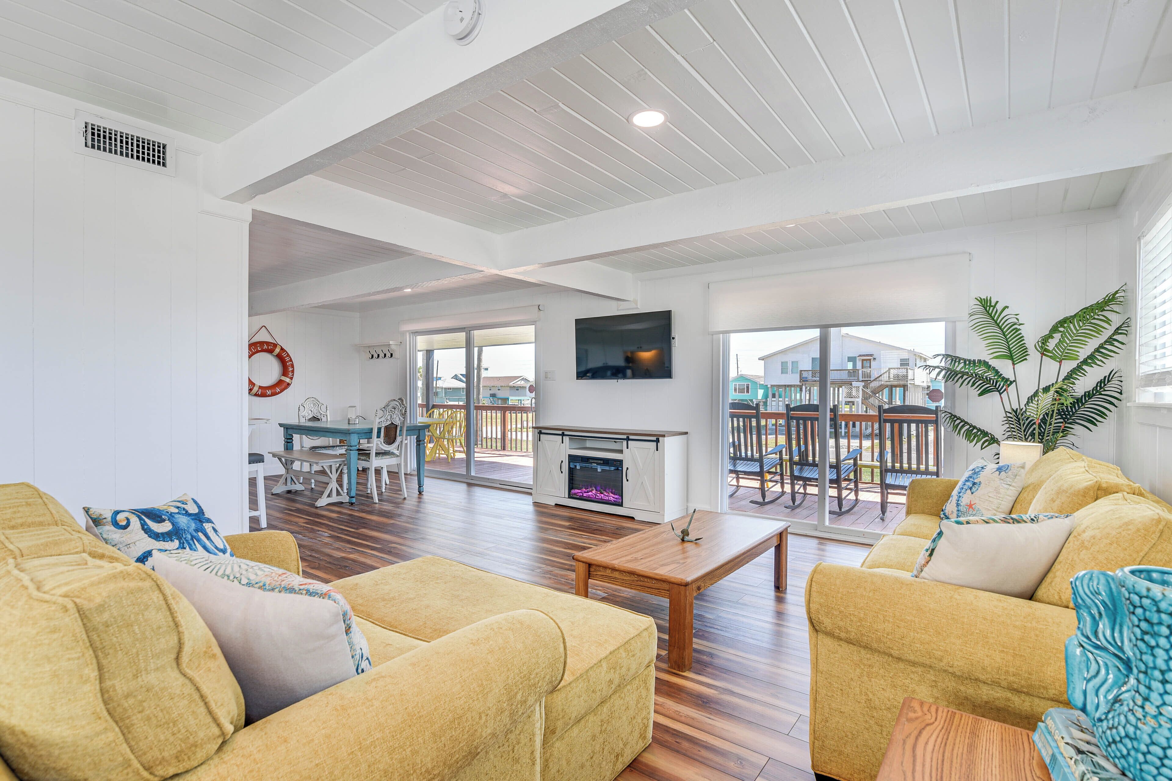 House (2 Bedrooms) | Interior