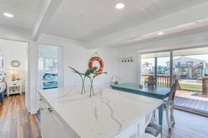 Casa (2 Bedrooms) | Interior