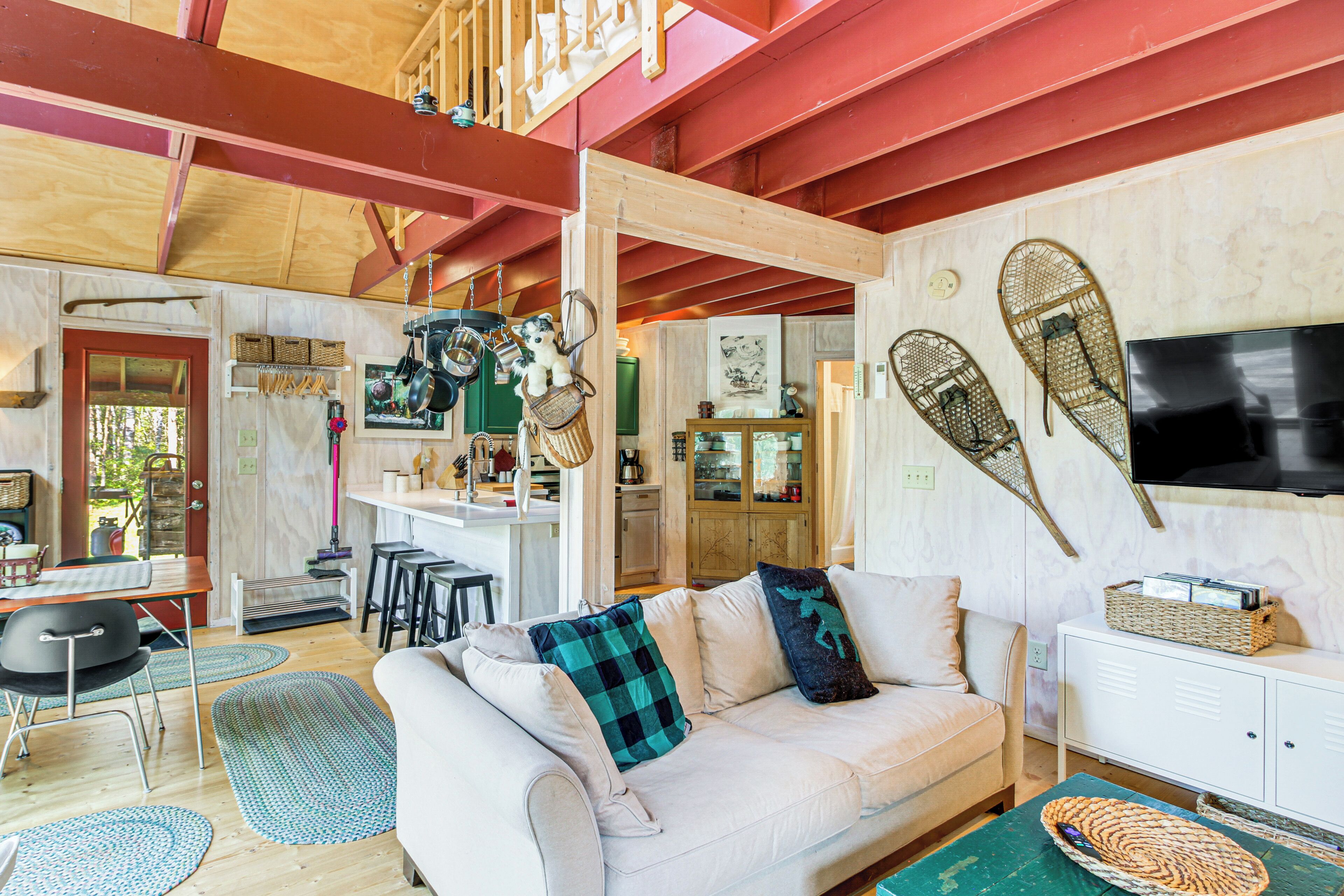 House (1 Bedroom) | Living area | TV, DVD player